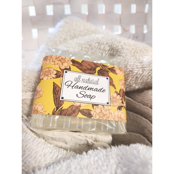 Bright Ruby Grapefruit Glycerine Soap Bar | Handmade in Canada - Picture 4 of 10